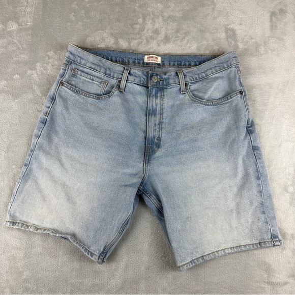 Signature Levi Strauss Blue Denim Shorts Size 36 - Picture 1 of 15
